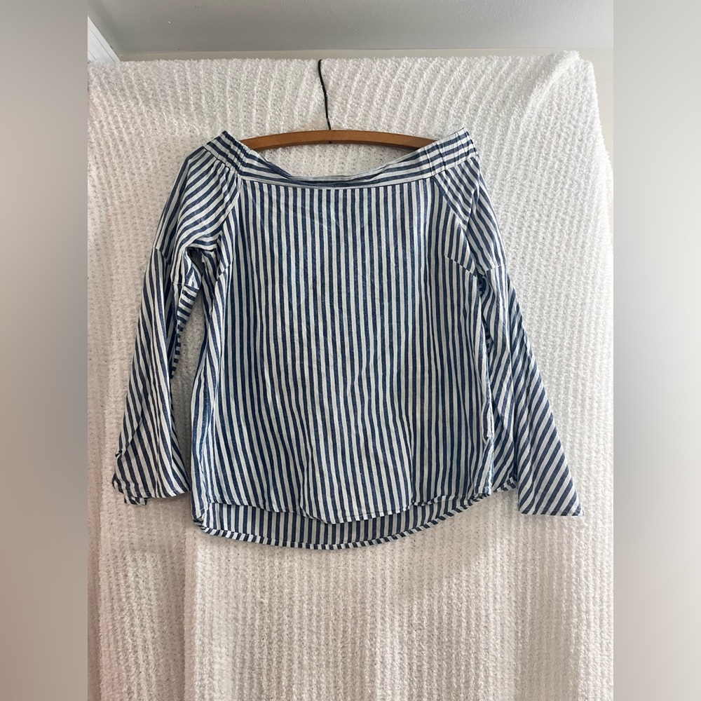 teaRose Stripe Off Shoulder Shirt.     Size- S